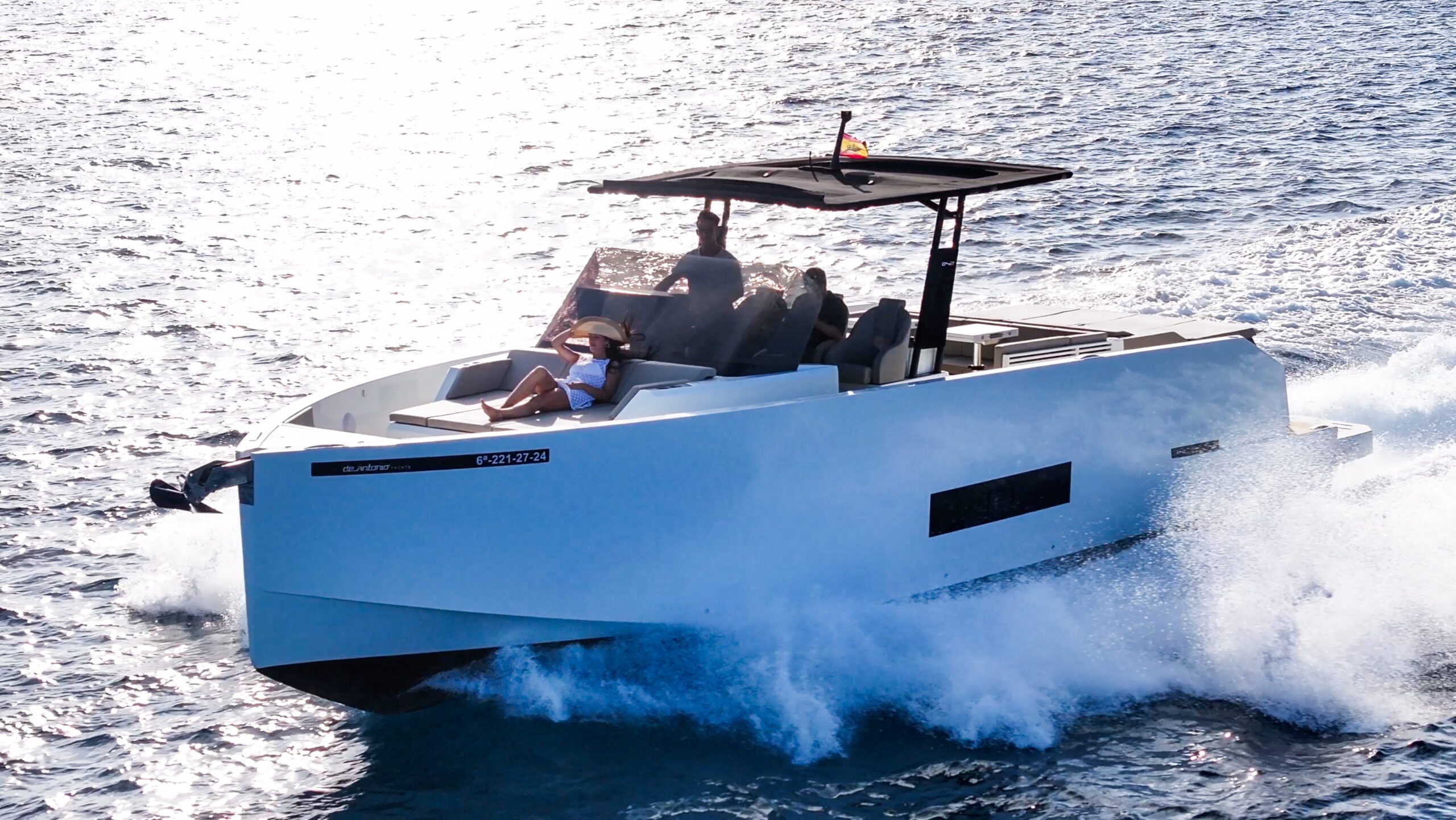 De Antonio D42 Open – PLAY YACHT III - Imagen 2