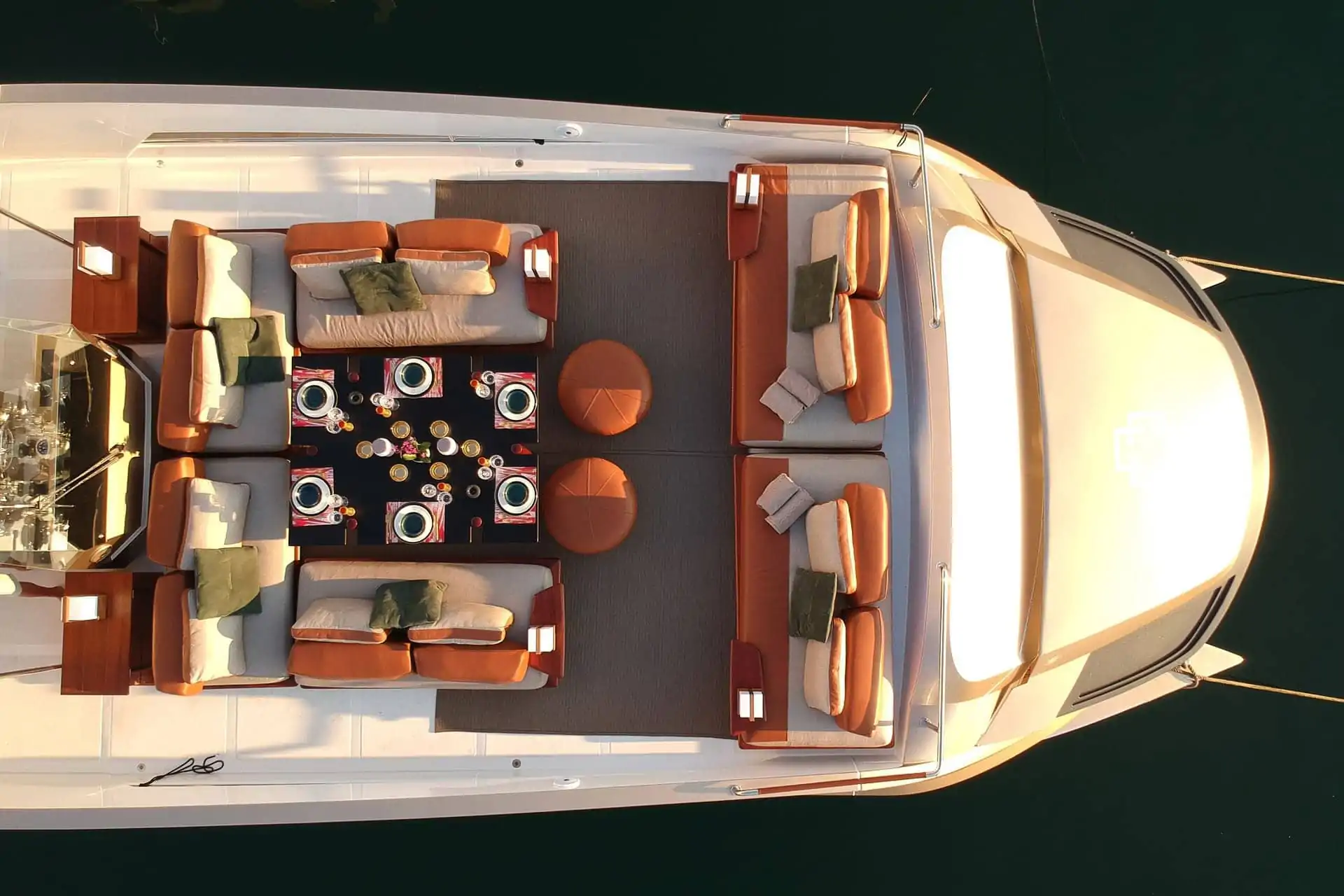 House of Hütter - GOLDFINGER - Imagen 2