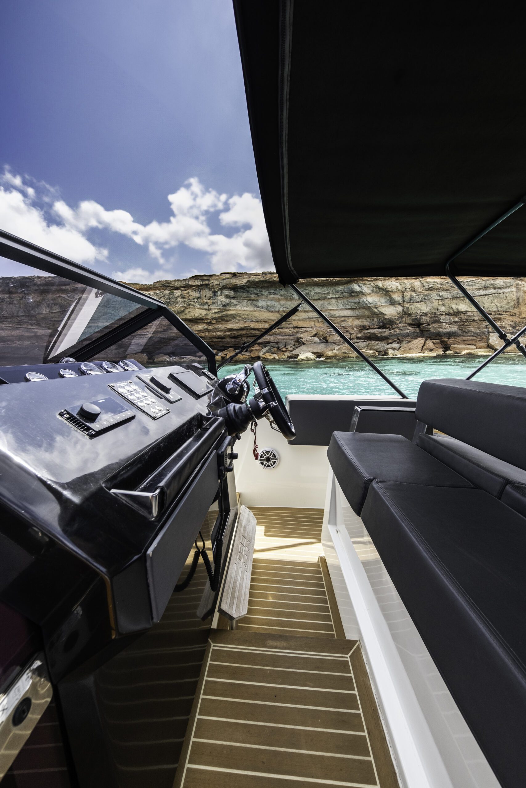 De Antonio 33 Open - OCEANS 911 - Imagen 3