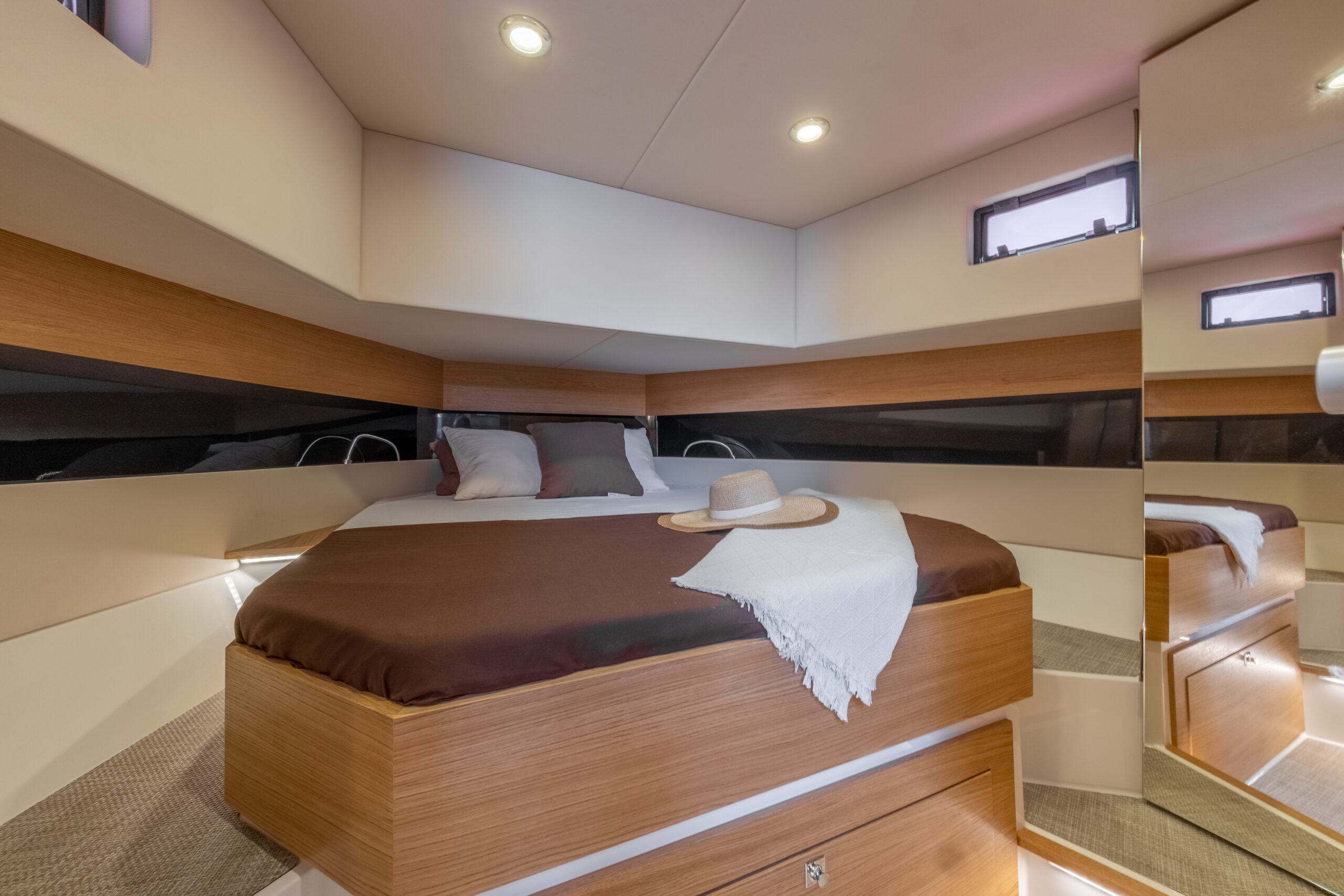 De Antonio D42 Open – PLAY YACHT III - Imagen 8