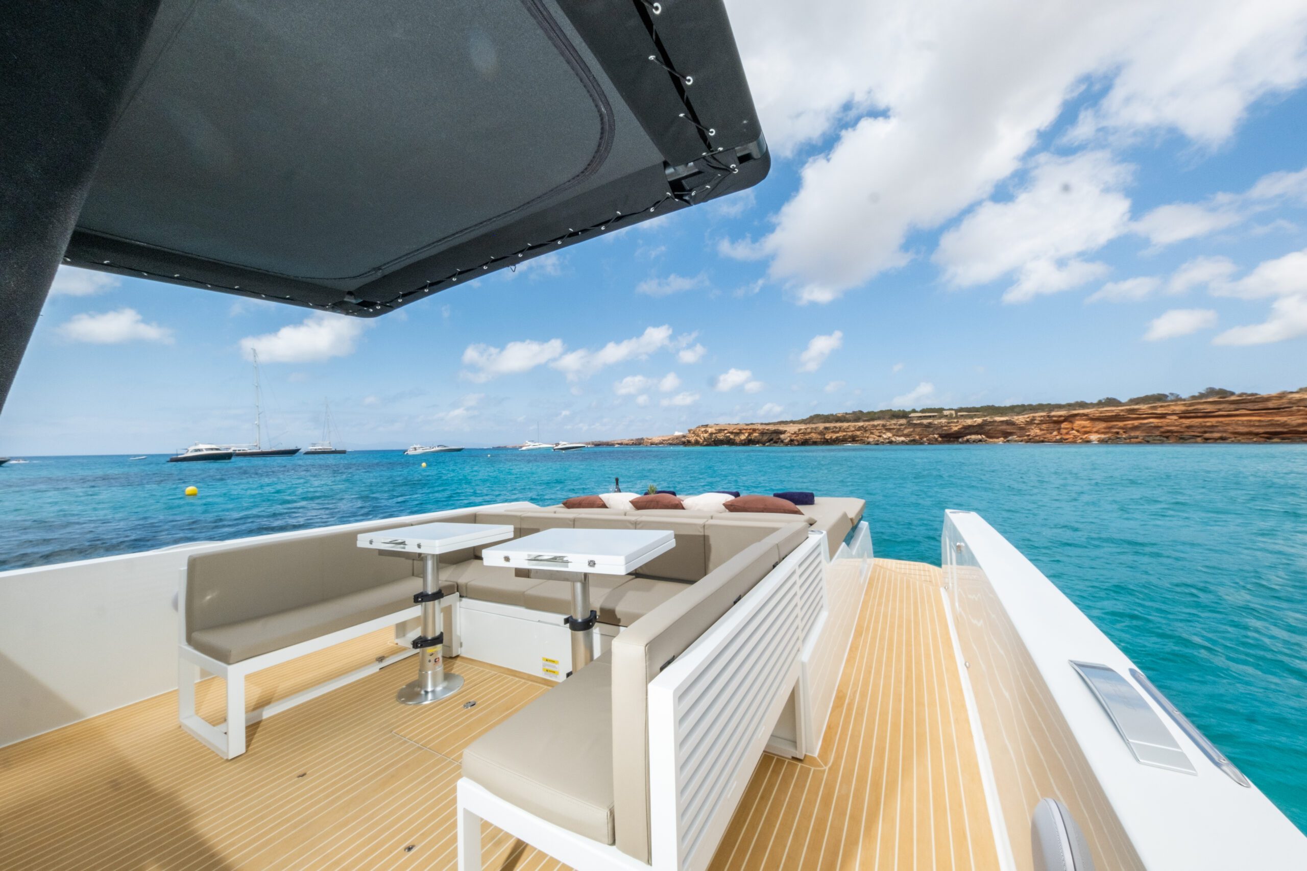 De Antonio D42 Open – PLAY YACHT III - Imagen 11