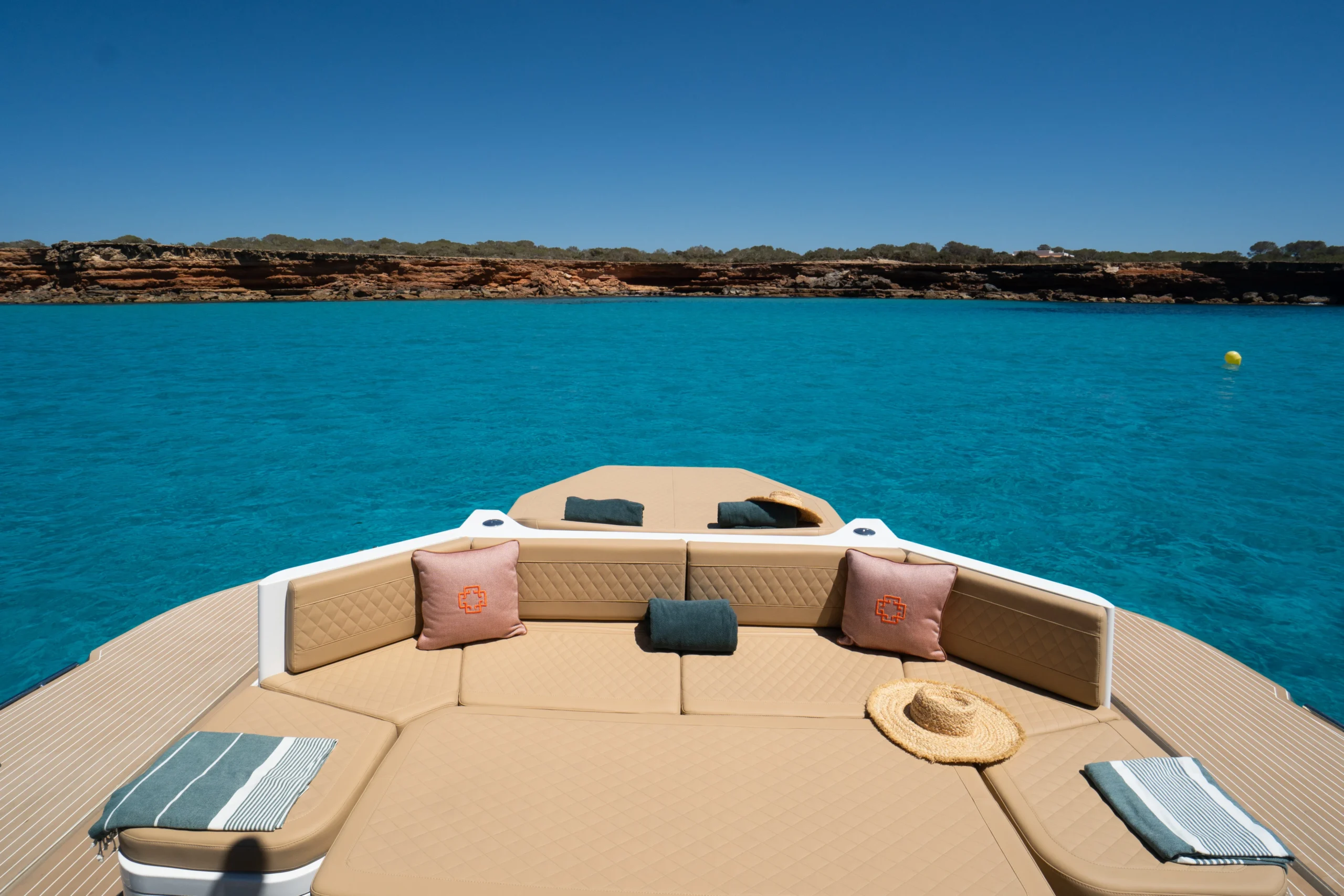 House of Hütter - Moneypenny - Imagen 9