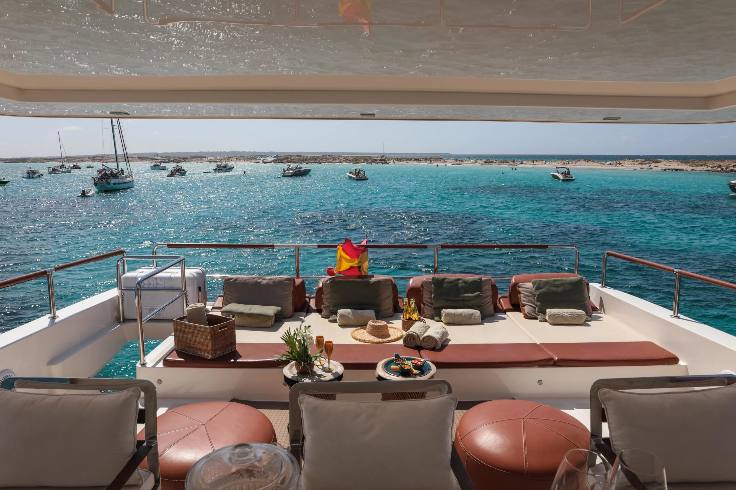 House of Hütter - GOLDFINGER - Imagen 16