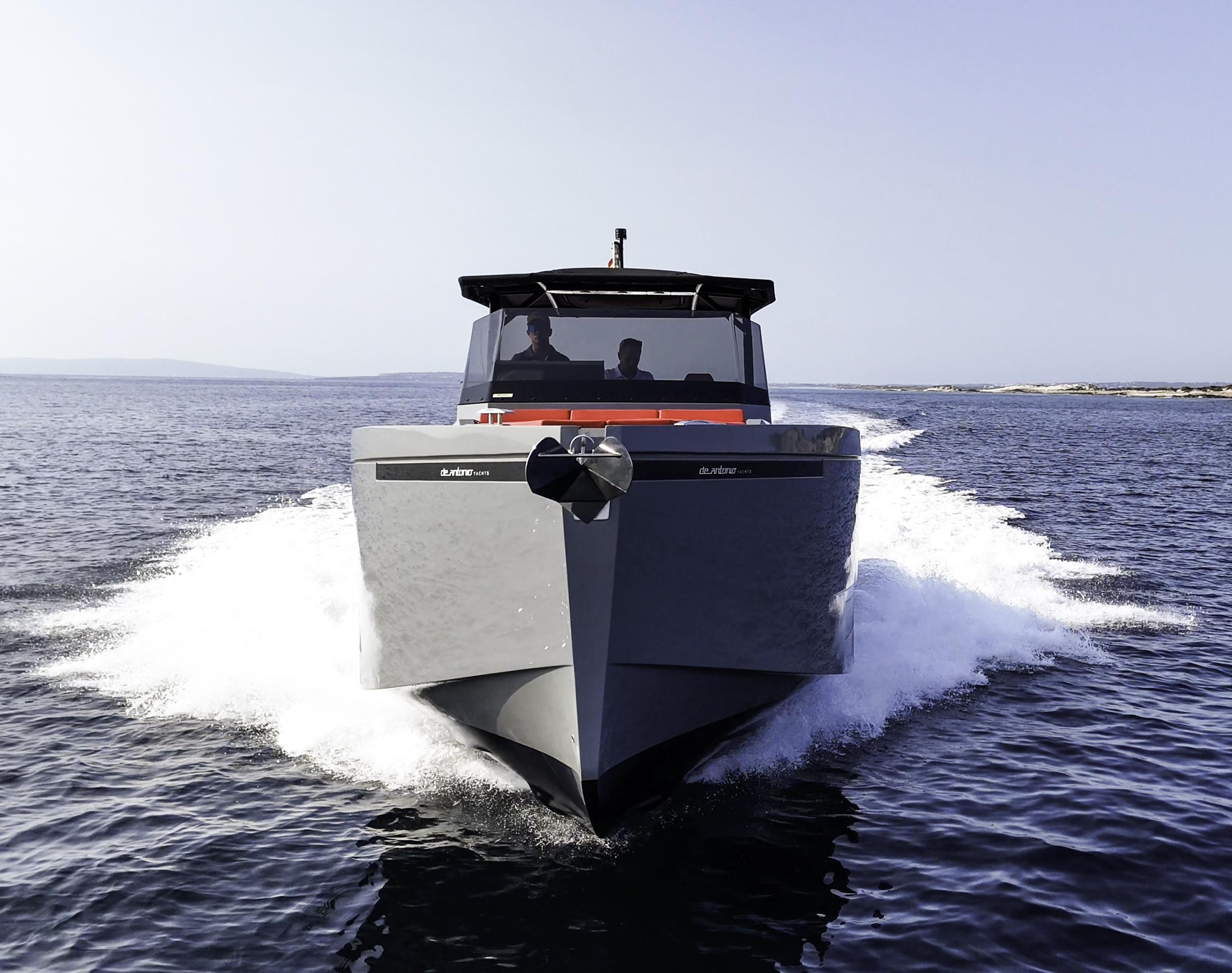 De Antonio D36 – PLAYYACHT IV - Imagen 3